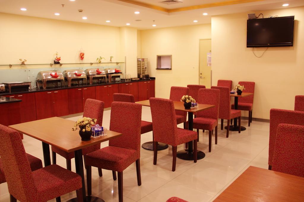 Gold Mine Express Hotel Nanning Bagian luar foto