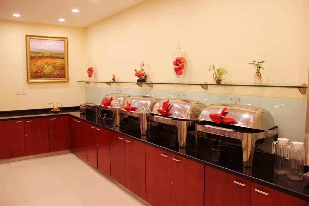 Gold Mine Express Hotel Nanning Bagian luar foto