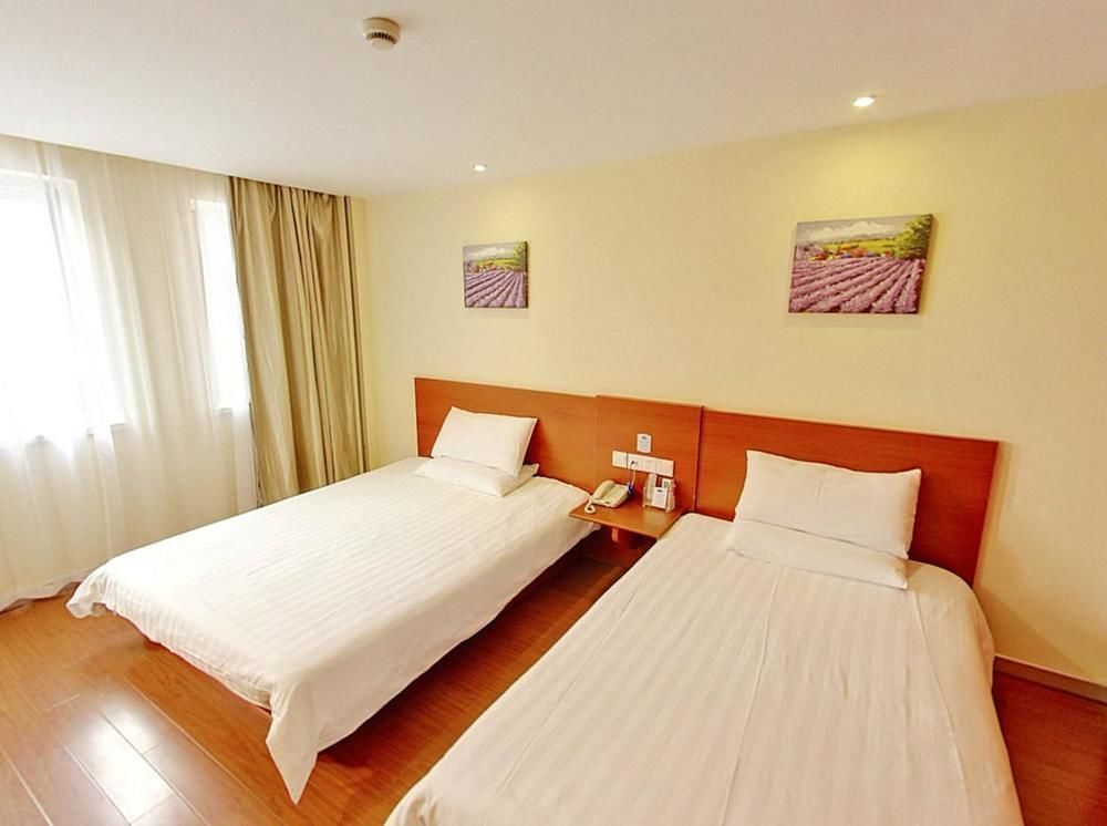Gold Mine Express Hotel Nanning Bagian luar foto